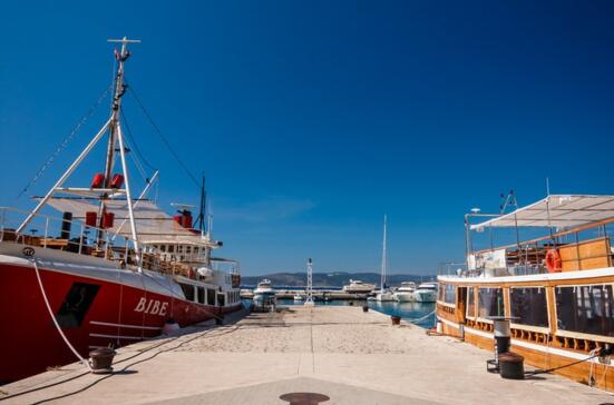 Veliki mul (The Great Pier)