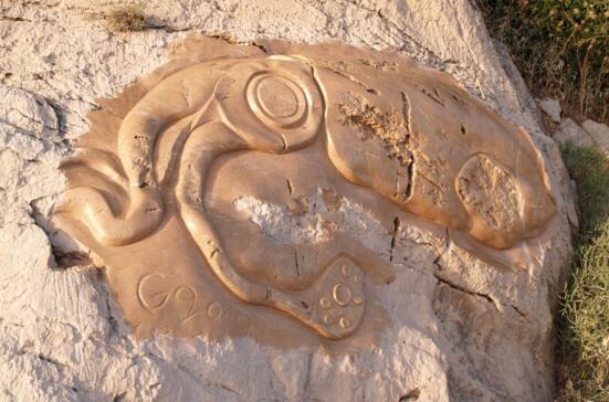 A Squid in Stone, Bratuš