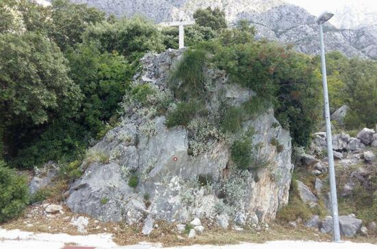 Monument Cross
